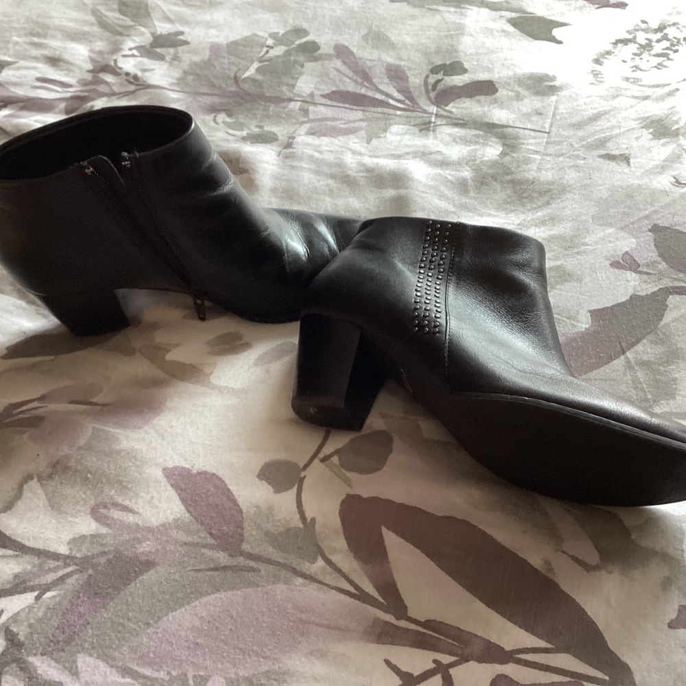 Vionic leather boots - Picture 7 of 8